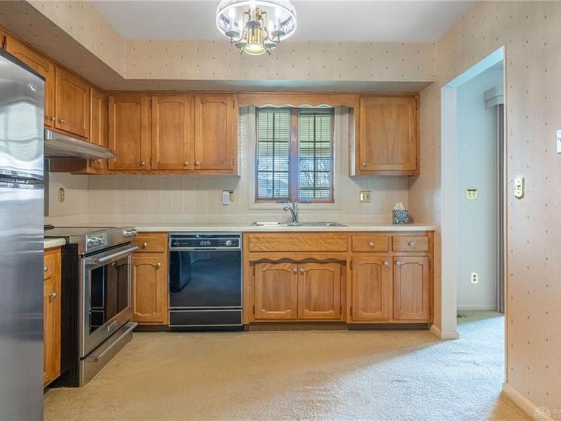 538 W Alex Bell Road, Washington Township, OH 45459 Photo 7