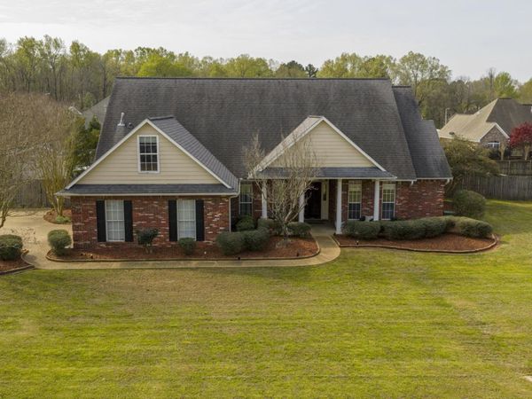 207 Gardenia Dr, Starkville, MS 39759