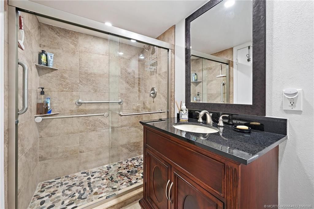 1862 SW Palm City Road, Unit 203, Stuart, FL 34994 Photo