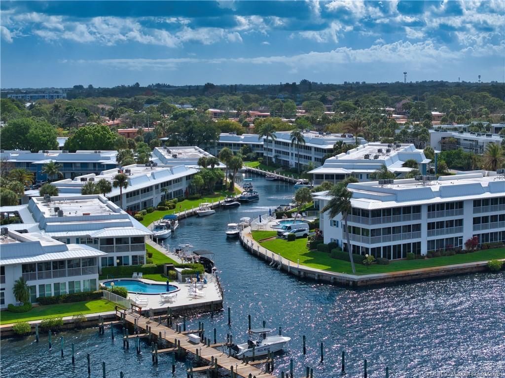 1862 SW Palm City Road, Unit 203, Stuart, FL 34994 Photo