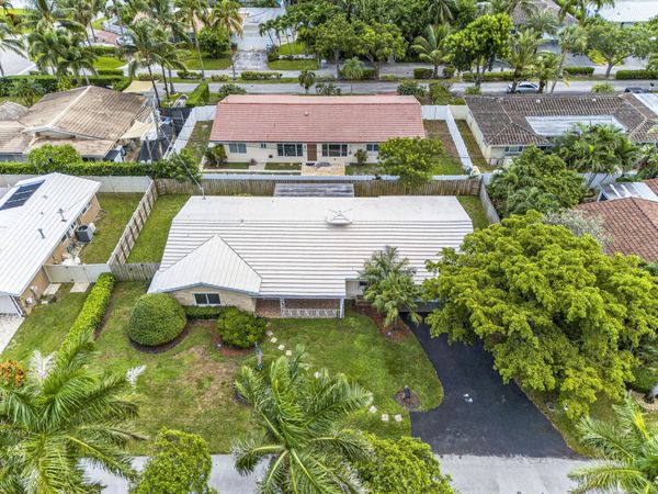 2750 SE 3rd Street, Pompano Beach, FL 33062