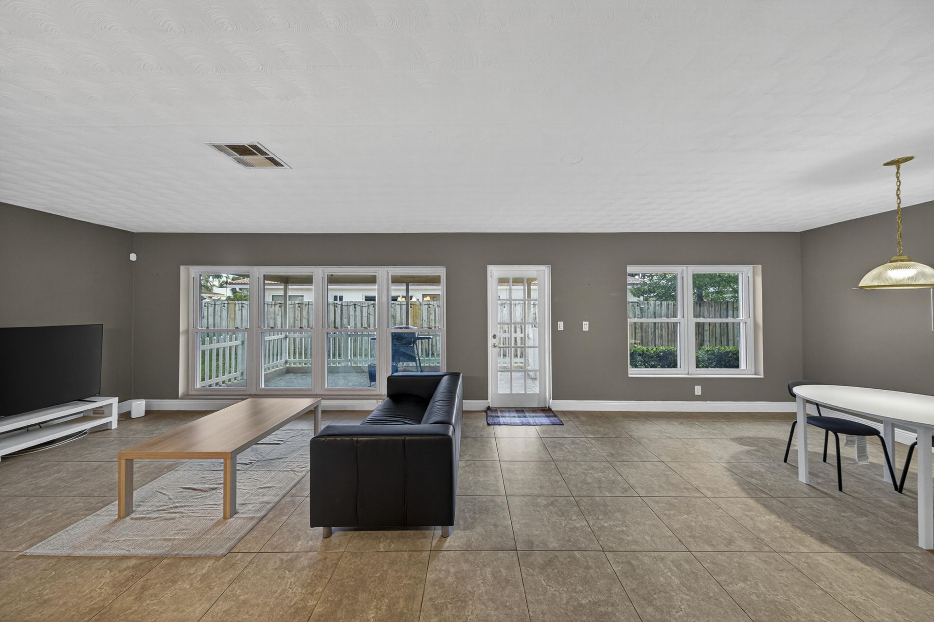 2750 SE 3rd Street, Pompano Beach, FL 33062 Photo