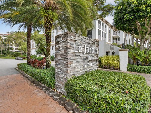 7369 Orangewood Lane, Unit 307, Boca Raton, FL 33433