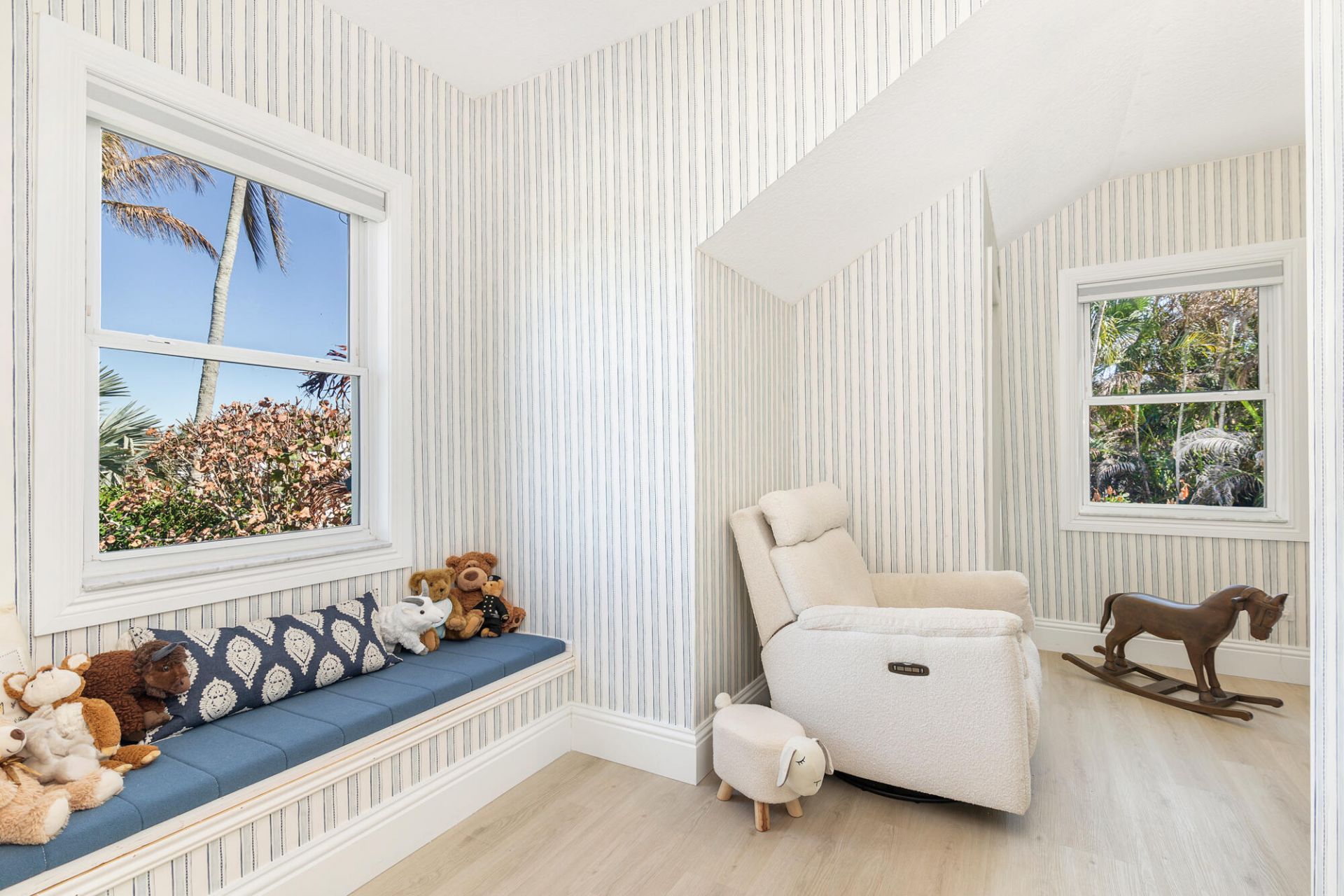 8389 SE Woodcrest Place, Hobe Sound, FL 33455 Photo