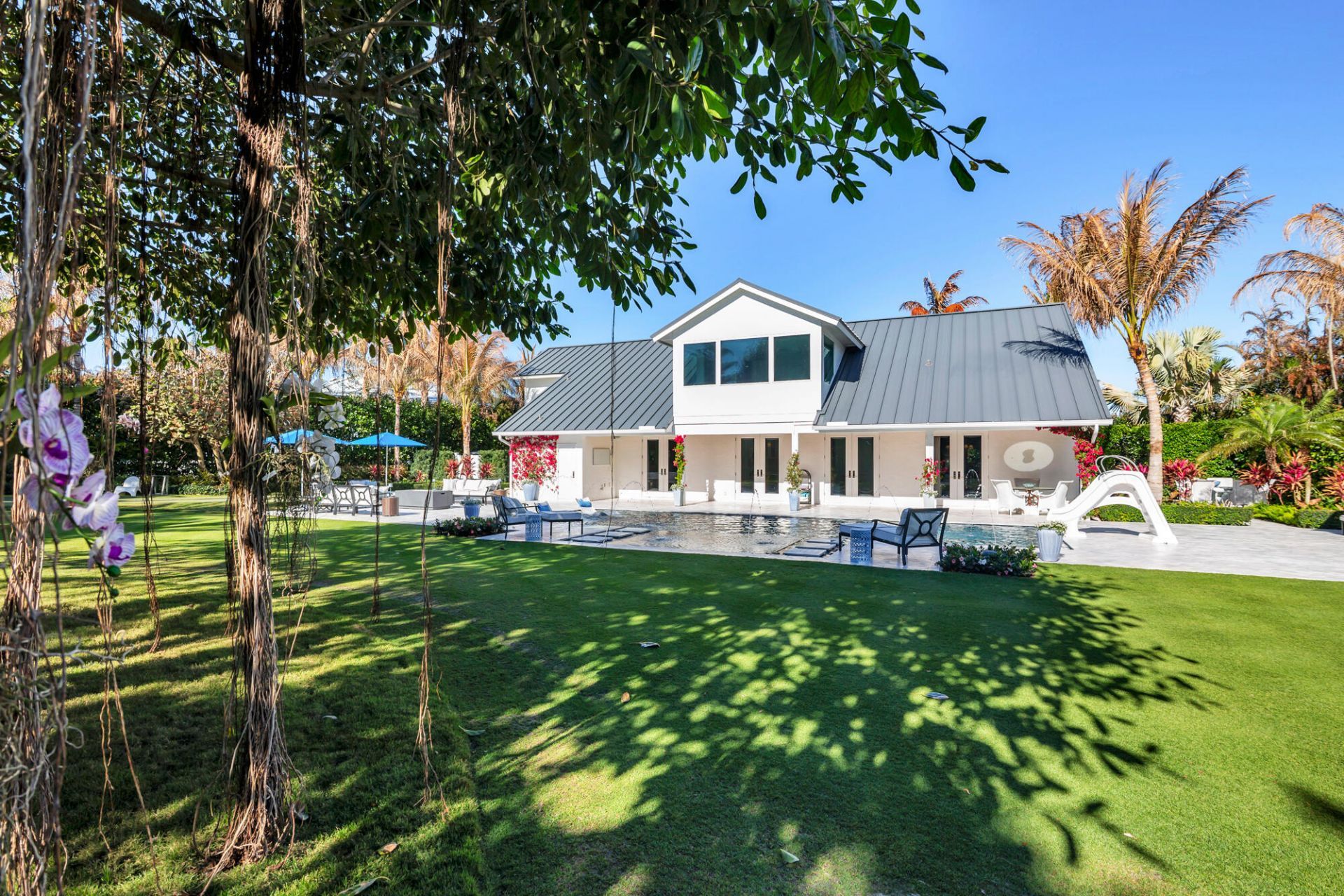 8389 SE Woodcrest Place, Hobe Sound, FL 33455 Photo