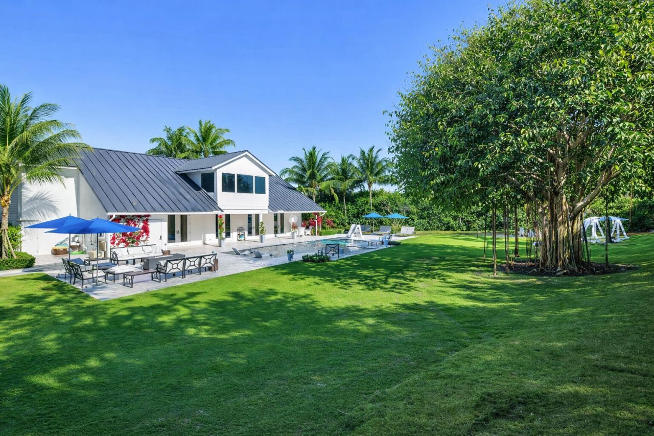 8389 SE Woodcrest Place, Hobe Sound, FL 33455 Photo