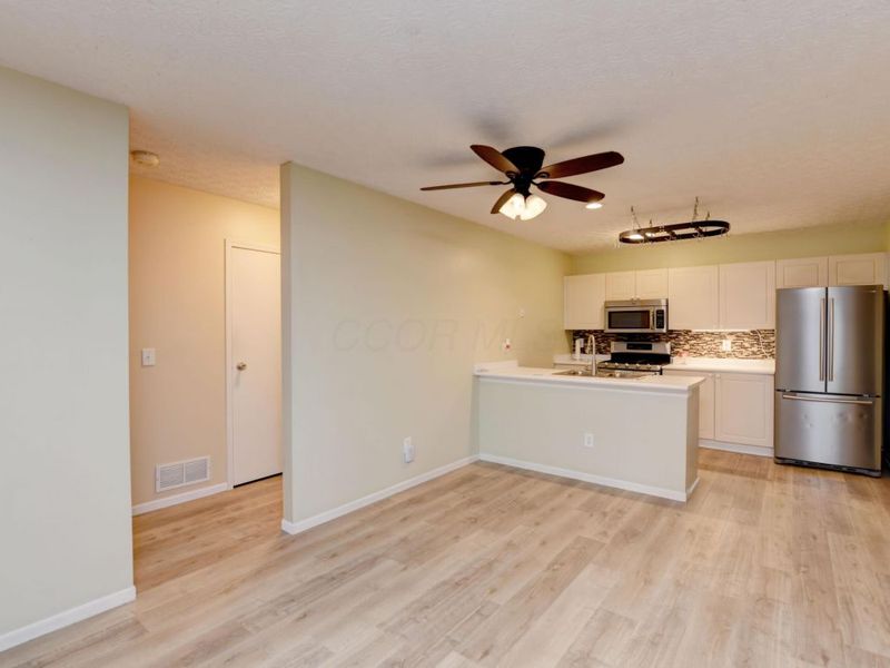 4704 Hobson Drive, Unit 4A, Columbus, OH 43228 Photo 19