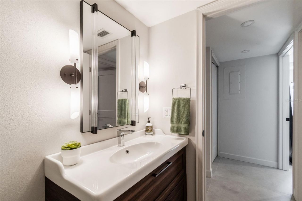 105 4th Avenue Ne, Unit 226, Saint Petersburg, FL 33701 Photo