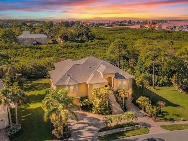 2101 N POINTE ALEXIS DRIVE, TARPON SPRINGS, FL 34689