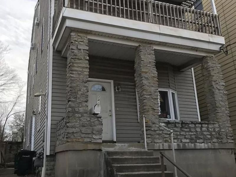 241 E University Avenue, Cincinnati, OH 45219 Photo 1