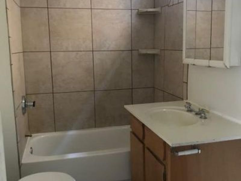 241 E University Avenue, Cincinnati, OH 45219 Photo 7