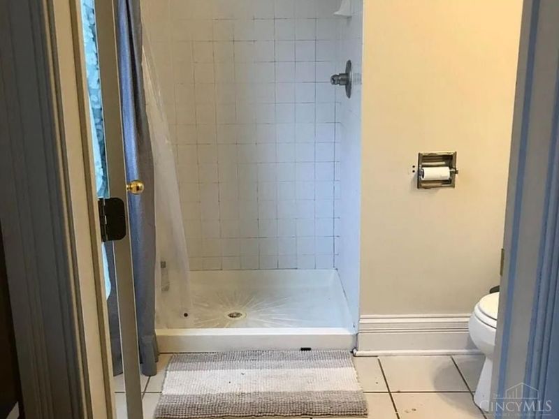 225 E University Avenue, Cincinnati, OH 45219 Photo 12