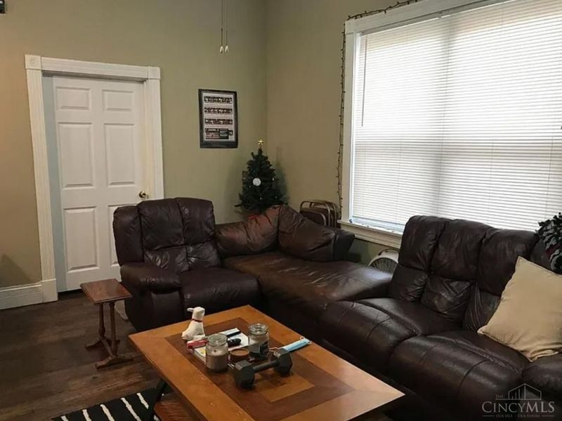 225 E University Avenue, Cincinnati, OH 45219 Photo 15