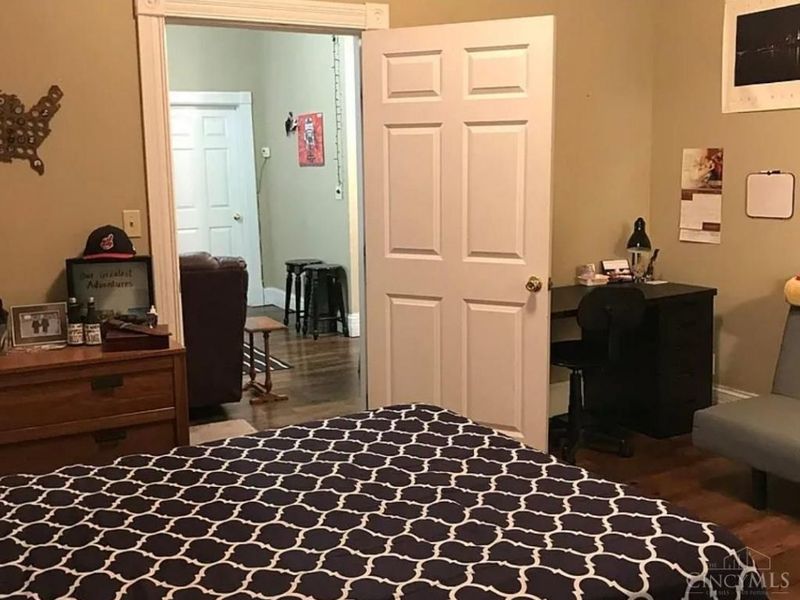 225 E University Avenue, Cincinnati, OH 45219 Photo 17