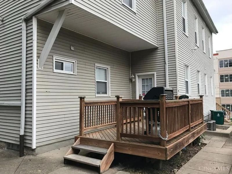 225 E University Avenue, Cincinnati, OH 45219 Photo 18