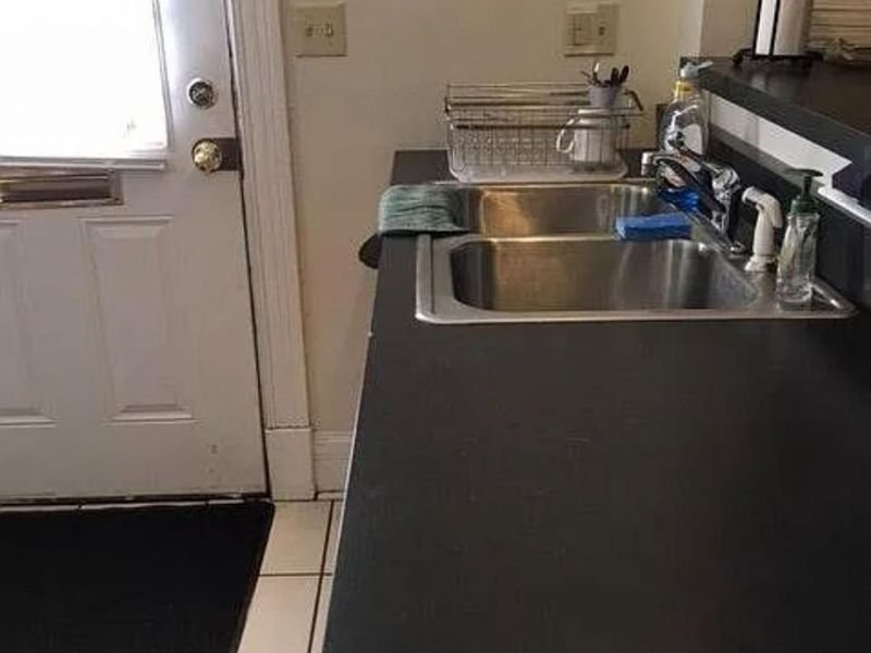 225 E University Avenue, Cincinnati, OH 45219 Photo 3