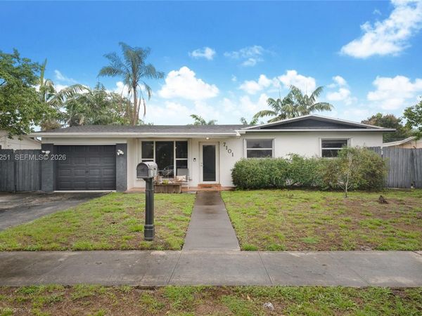 7101 Taylor St, Hollywood, FL 33024