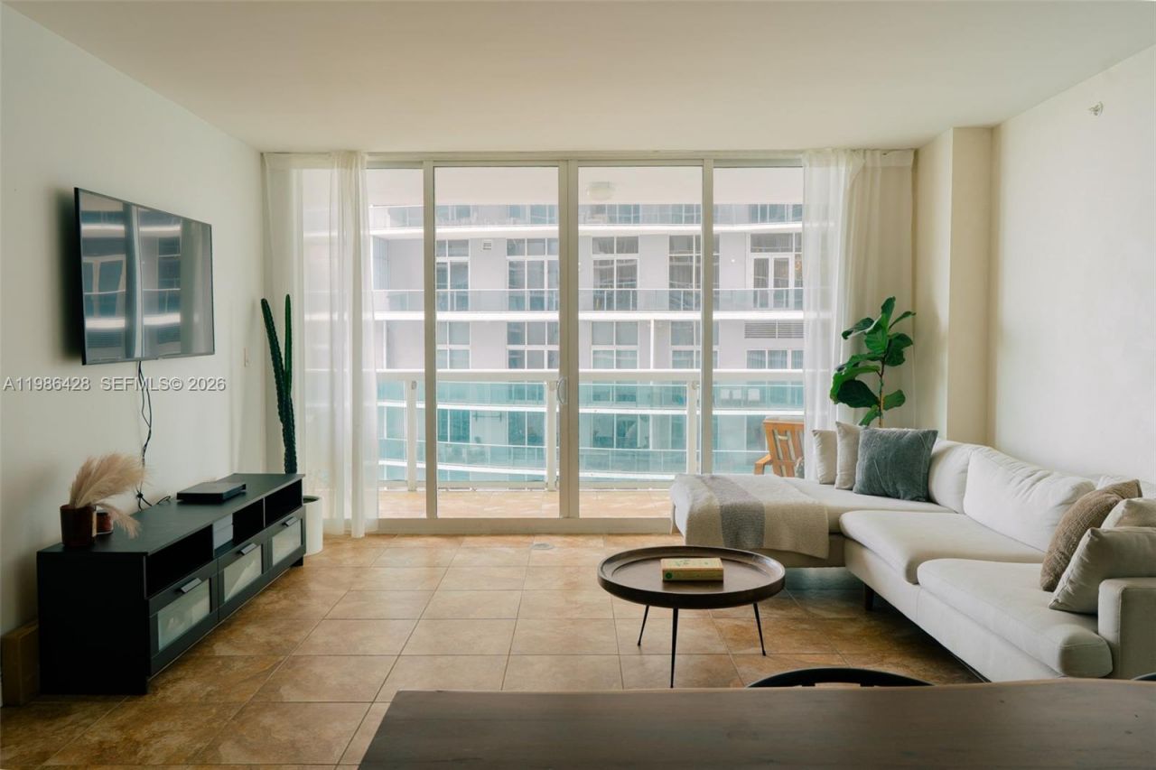 1800 N Bayshore Dr, Unit 1412, Miami, FL 33132 Photo