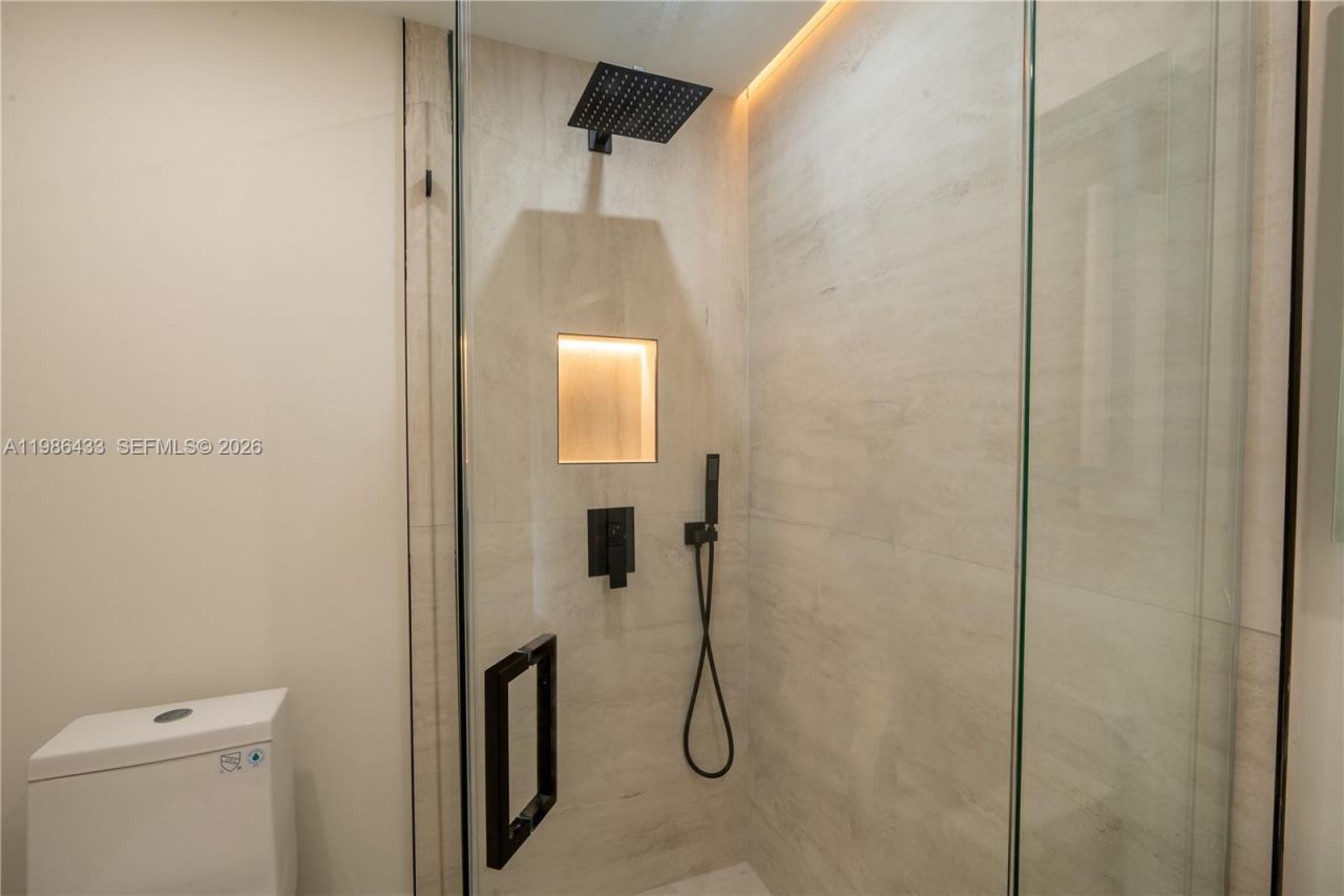 323 NW 104th Ter, Miami, FL 33150 Photo