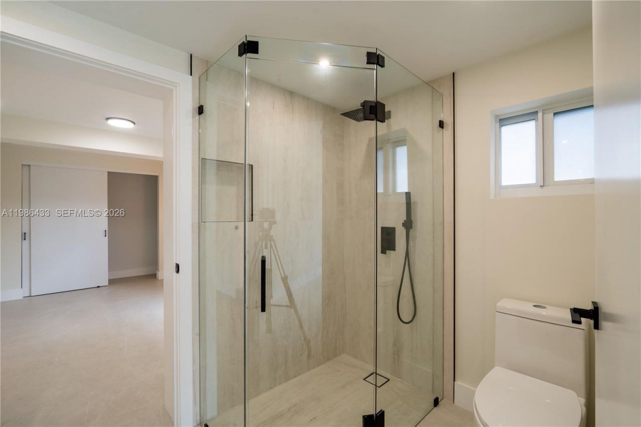 323 NW 104th Ter, Miami, FL 33150 Photo