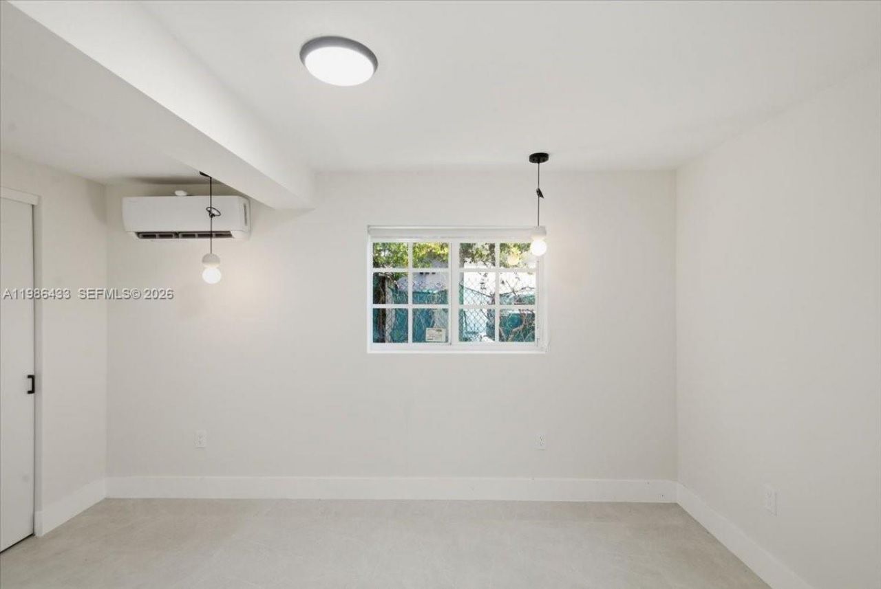 323 NW 104th Ter, Miami, FL 33150 Photo
