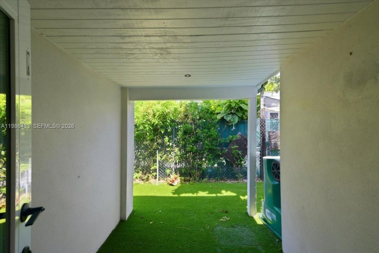 323 NW 104th Ter, Miami, FL 33150 Photo