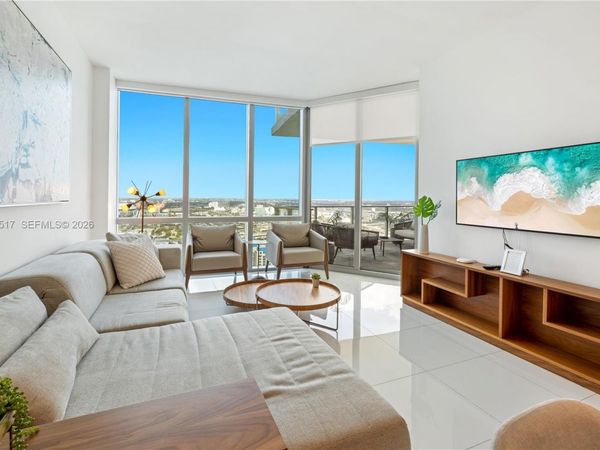 851 NE 1st Ave, Unit 4206, Miami, FL 33132