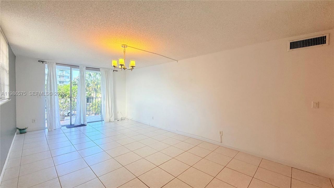 1465 NE 123rd St , Unit 201, North Miami, FL 33161 Photo