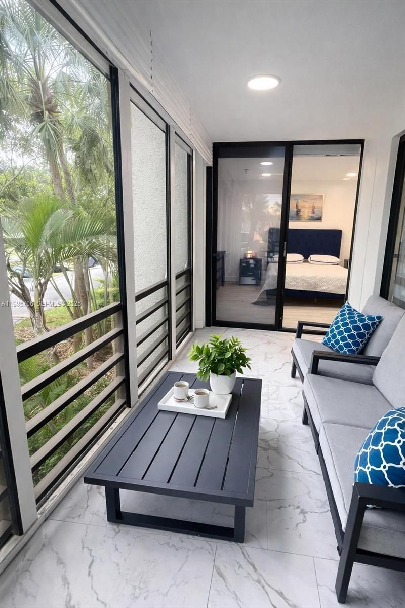 671 NE 195th St, Unit 219-E, Miami, FL 33179 Photo