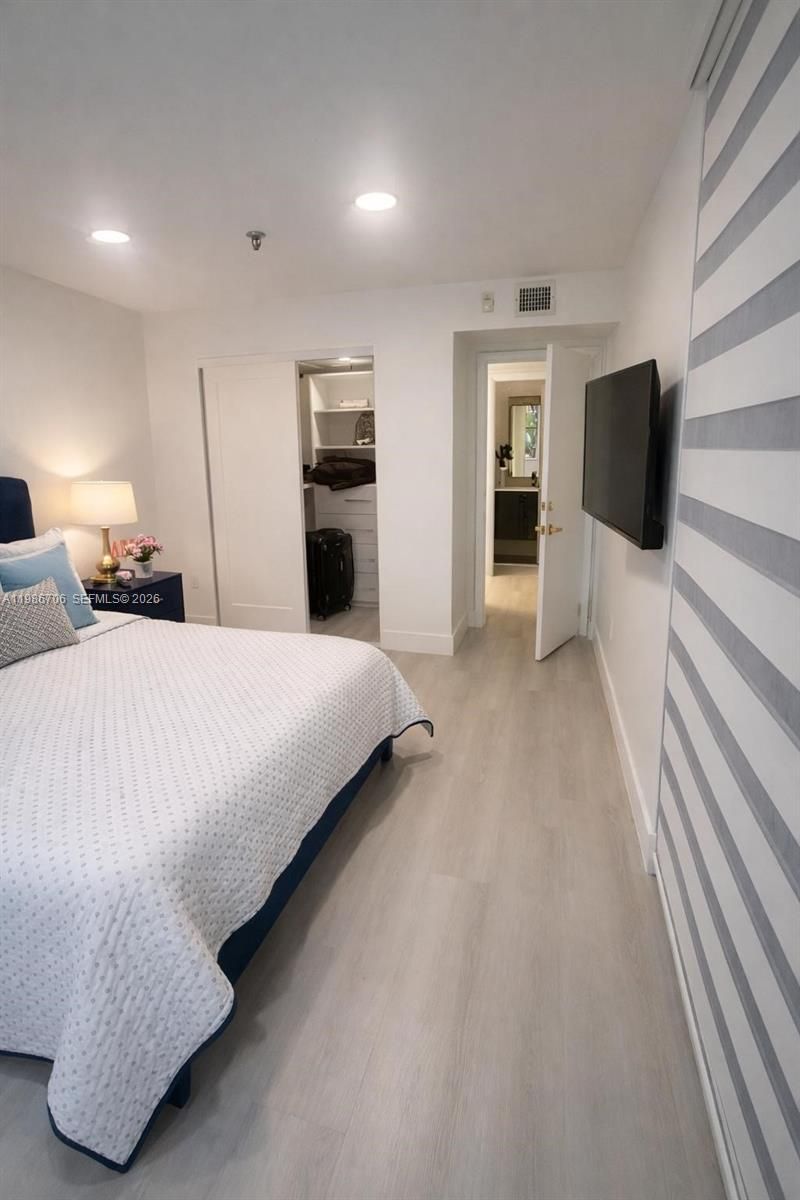 671 NE 195th St, Unit 219-E, Miami, FL 33179 Photo