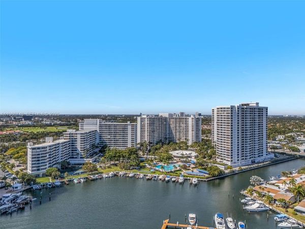 500 THREE ISLANDS BLVD, Unit 902, Hallandale Beach, FL 33009