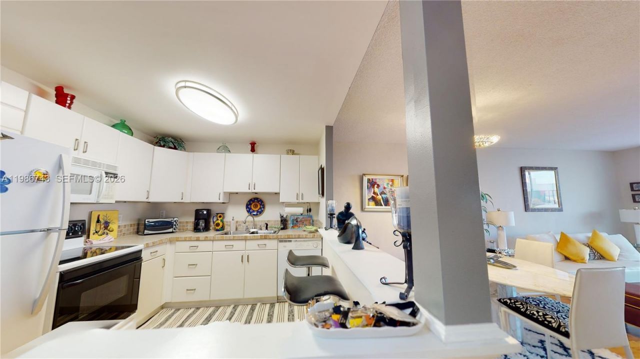 500 Three Islands Blvd, Unit 902, Hallandale Beach, FL 33009 Photo