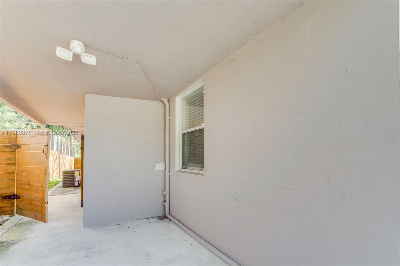 1632 NW 6th Ave , Fort Lauderdale, FL 33311 Photo