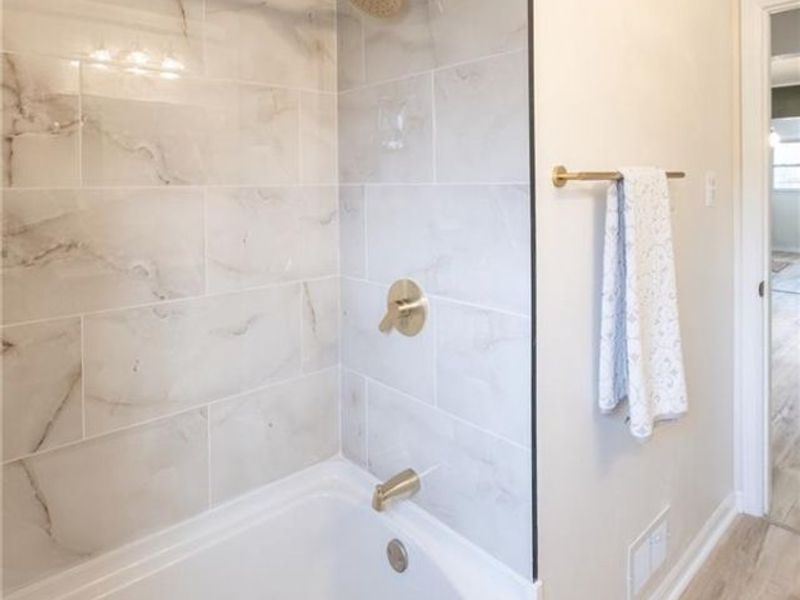 1073 Forest Drive, Beavercreek, OH 45434 Photo 13