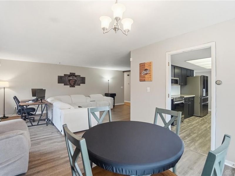 440 Walsingham Court, Centerville, OH 45429 Photo 12