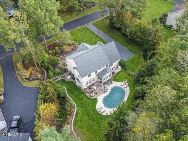 6 Bradford Drive, Saratoga Springs, NY 12866