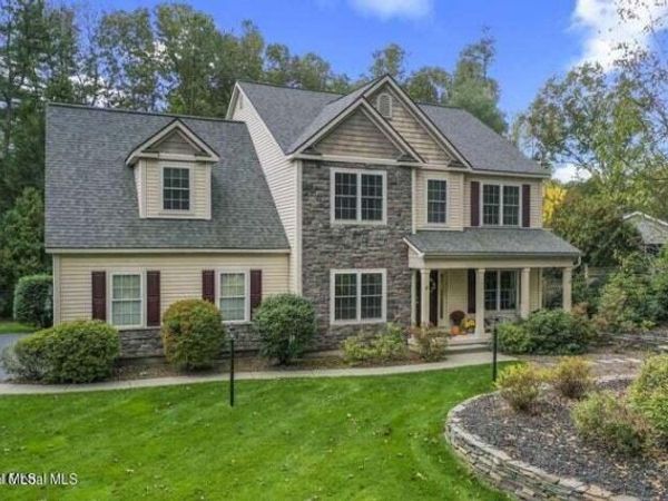 6 Bradford Drive, Saratoga Springs, NY 12866