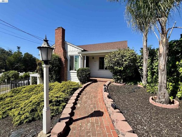 4101 Mountain View Ave, Oakland, CA 94605