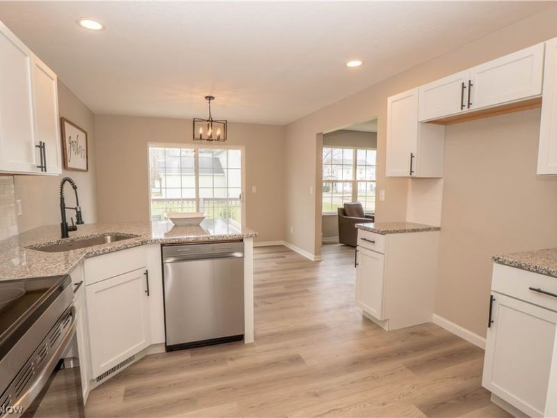 1290 Patriot Place SW, Massillon, OH 44647 Photo 12