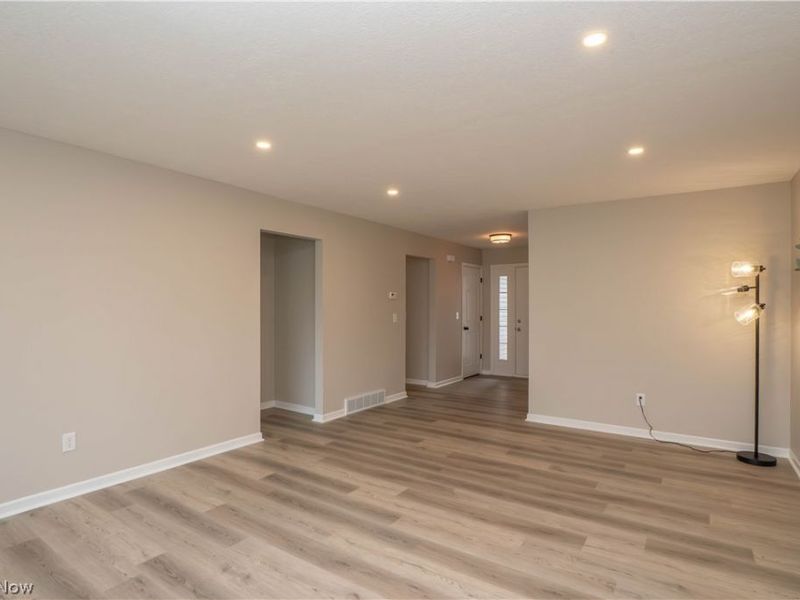 1290 Patriot Place SW, Massillon, OH 44647 Photo 6