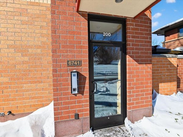 6741 Frank Lloyd Wright Avenue, Unit 200, Middleton, WI 53562