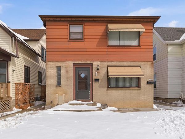 2120 S 76th STREET, West Allis, WI 53219