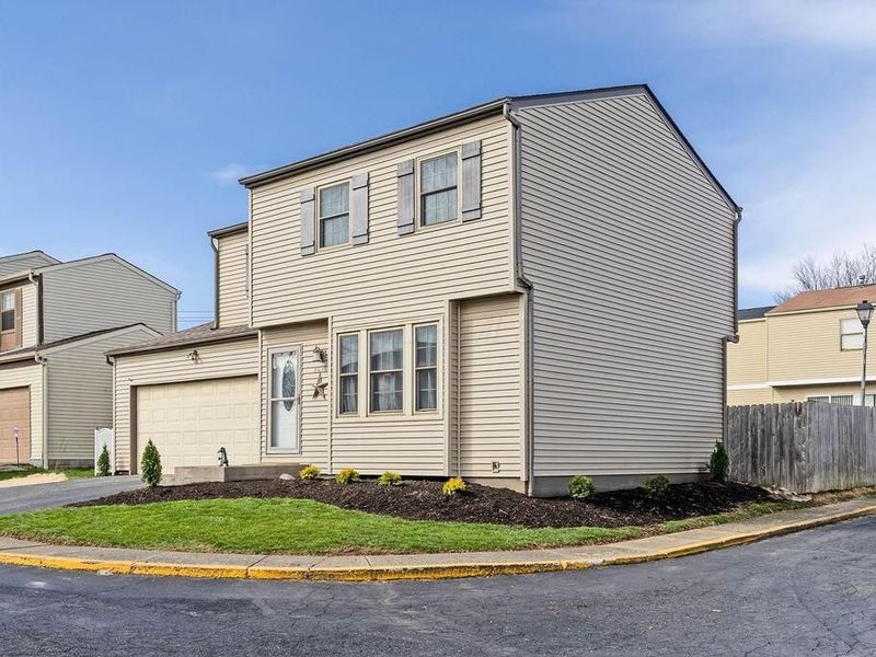 7631 Flynnway Drive, Unit 137, Columbus, OH 43085 Photo 2