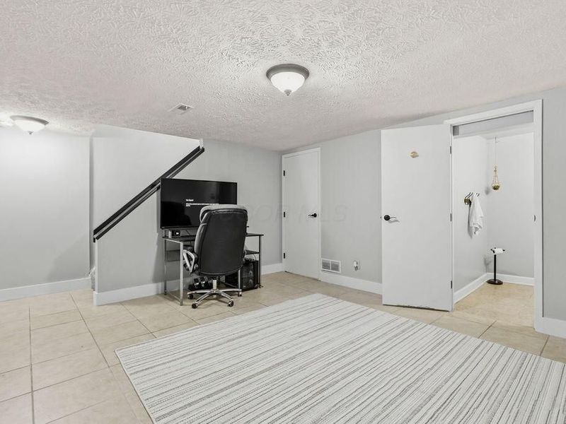 7631 Flynnway Drive, Unit 137, Columbus, OH 43085 Photo 24