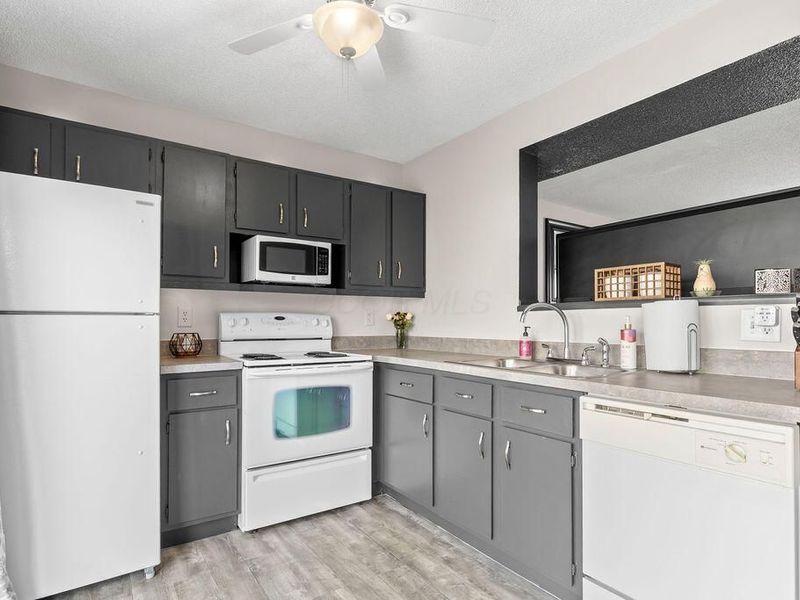 7631 Flynnway Drive, Unit 137, Columbus, OH 43085 Photo 8