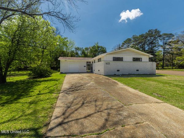 1605 Wilhurst Street, Jackson, MS 39211