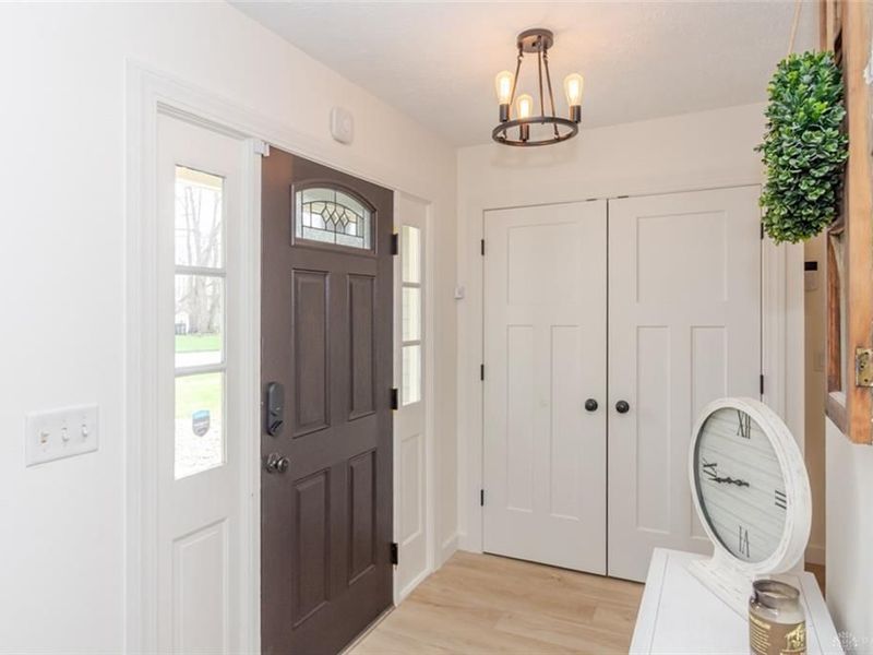 2550 Broken Woods Drive, Troy, OH 45373 Photo 6