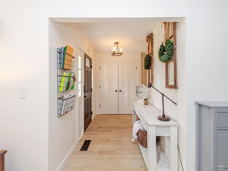 2550 Broken Woods Drive, Troy, OH 45373 Photo 8