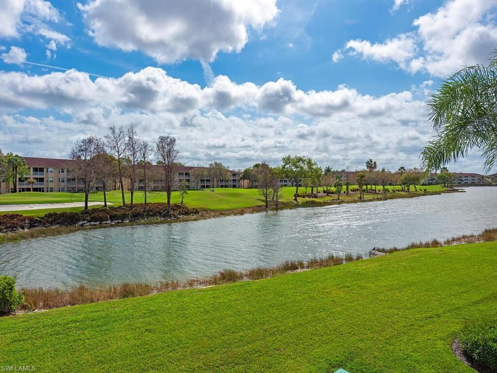 2880 Cypress Trace Cir, Unit 202, Naples, FL 34119 Photo