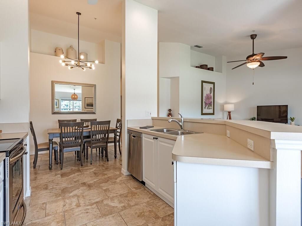 2880 Cypress Trace Cir, Unit 202, Naples, FL 34119 Photo